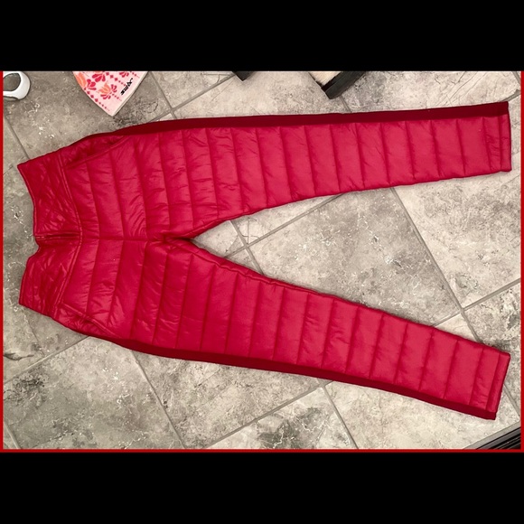 Warm puffer pants with elastic side panels NWT - Picture 7 of 15